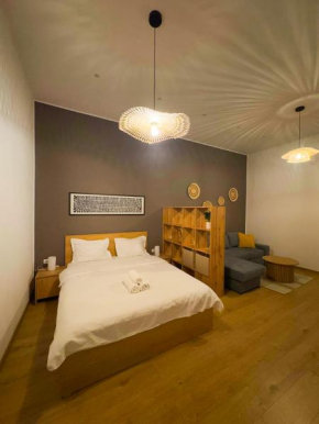 Fly Residence 2